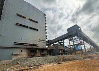 Kawasan produksi PT Kalimantan Ferro Industry yang berlokasi di Kutai Kartanegara, Kalimantan Timur. (foto: Divcom PLN Pusat/PenaTerkini.com)
