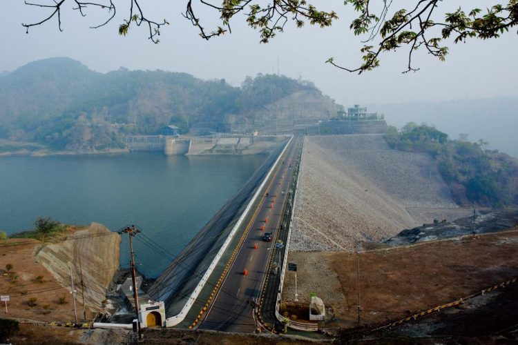 Pembangkit Listrik Tenaga Air (PLTA) Cirata berkapasitas 1.000 MW yang berada di Kabupaten Purwakarta dan Bandung Barat, Jawa Barat sebagai salah satu pembangkit EBT yang terdaftar dalam sistem pelacakan elektronik dari APX TIGRs dan diakui secara internasional untuk mengeluarkan Renewable Energy Certificate (REC). (Dok. Dickom PLN Pusat)