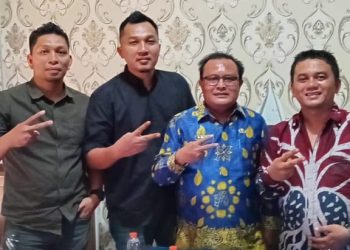 Rismar Silaban, Kabid Pemdes  PMD Kabupaten Deliserdang Saat menerima kunjungan media dan Lembaga DPD Gpri Sumut (Fadil Siregar, Abdul Haris Lubis, Ahmad Adha. (Pena Terkini.co.id)