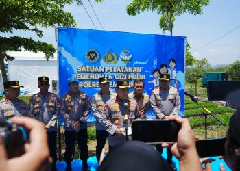 Kapolri Jenderal Listyo Sigit Prabowo saat memberikan keterang pers disela kegiatan peninjauan Operasional SPPG Polri di Pabelan, Semarang, Jawa Tengah. (Istimewa)