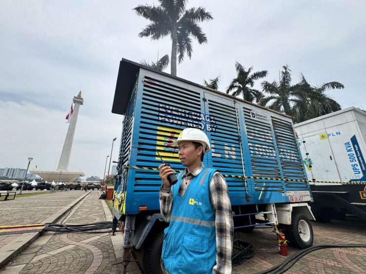 PLN menyiagakan  5 Unit Gardu Bergerak (UGB) dengan total daya 3.520 kVA dan 4 unit Uninterruptable Power Supply (UPS) berkapasitas total 1.100 kVA untuk memastikan pasokan listrik berlapis dan tanpa kedip selama rangkaian upacara HUT TNI ke-80 di Monas, Jakarta. (Divkom PLN Pusat)