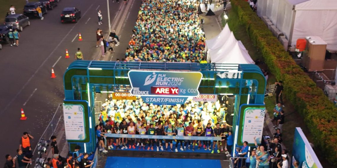 Ilustrasi gelaran PLN Electric Run 2024 yang diikuti 6.500 peserta. Pada tahun ini, PLN Electric Run tidak hanya mencegah emisi karbon lebih dari 21 ton CO₂, tetapi juga menjadi event lari pertama dan satu-satunya yang net zero emissions. (Divkom PLN Pusat)