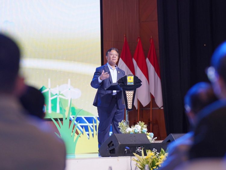 Direktur Legal dan Manajemen Human Capital PLN, Yusuf Didi Setiarto menjelaskan bahwa raihan sertifikasi bergengsi Great Place to Work (GPTW) ini tidak terlepas dari pembangunan budaya kerja sebagai bagian dari transformasi organisasi menyeluruh di PLN. (Divkom PLN Pusat)