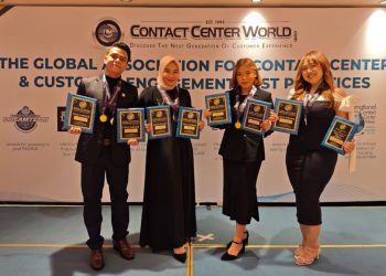 Para personel Contact Center PLN 123 berfoto bersama setelah berhasil meraih 8 penghargaan pada ajang Global Contact Center World Awards (GCCWA) 2025 di Yunani, (31/10/2025). Dalam ajang yang diikuti oleh 28 perusahaan dari 13 negara ini, CC PLN 123 sukses meraih Gold Winner dan mengungguli para kompetitor di berbagai kategori, termasuk Best Contact Center, Best Sales Campaign, Best Digital Transformation, Best Social Media, Best Green Contact Center, Best Customer Services, hingga Best Public Services Center. (Divkom PLN Pusat)